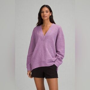 Lululemon Rippled V-Neck Pullover in Wisteria Purple SZ 4